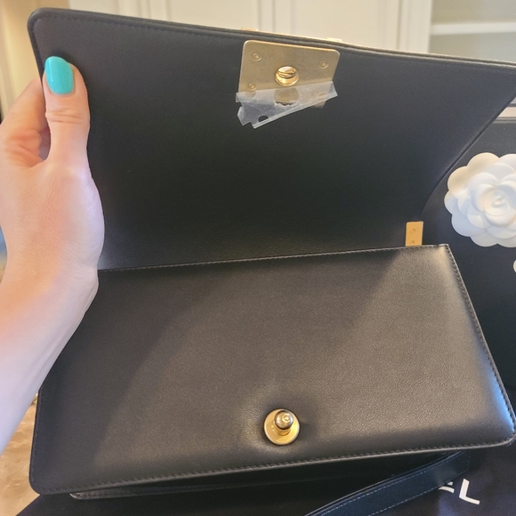 Chanel boy Meduim - Picture 6 of 9